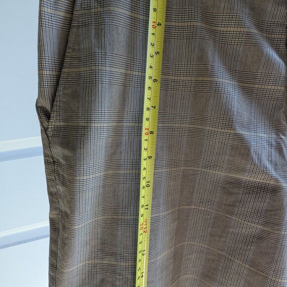 Banana Republic Factory Men's Shorts - Picture 4 of 4